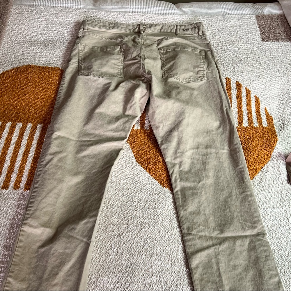 Size 36 RVCA dagger pants - Picture 2 of 4
